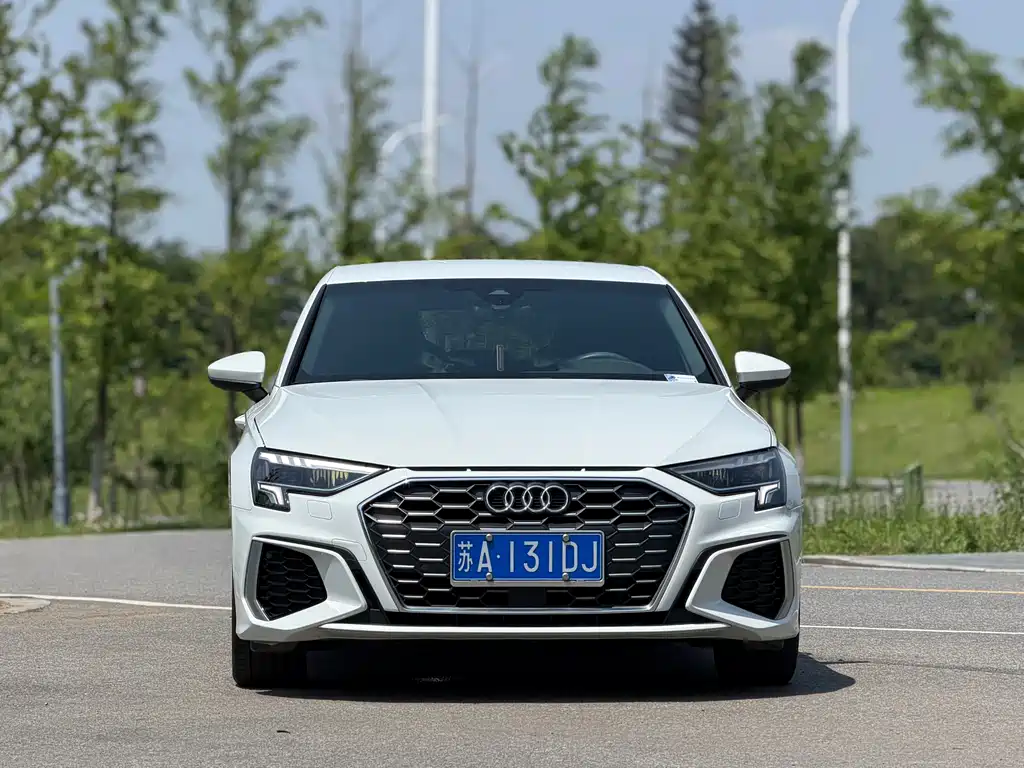 Audi A3 2022 — фото 2