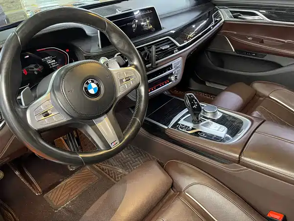 BMW 7 Series 2021