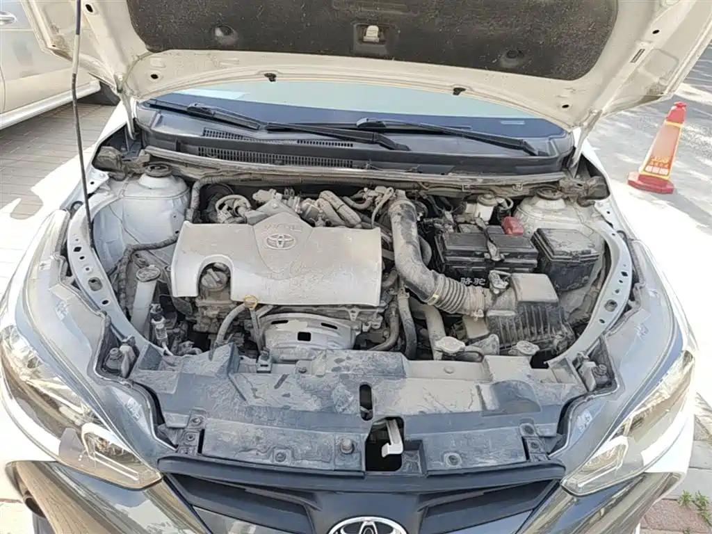 Toyota Yaris L 2019 — фото 20