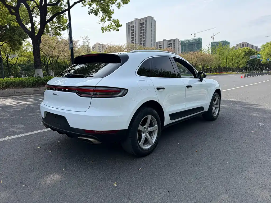 Porsche Macan 2018 — фото 12