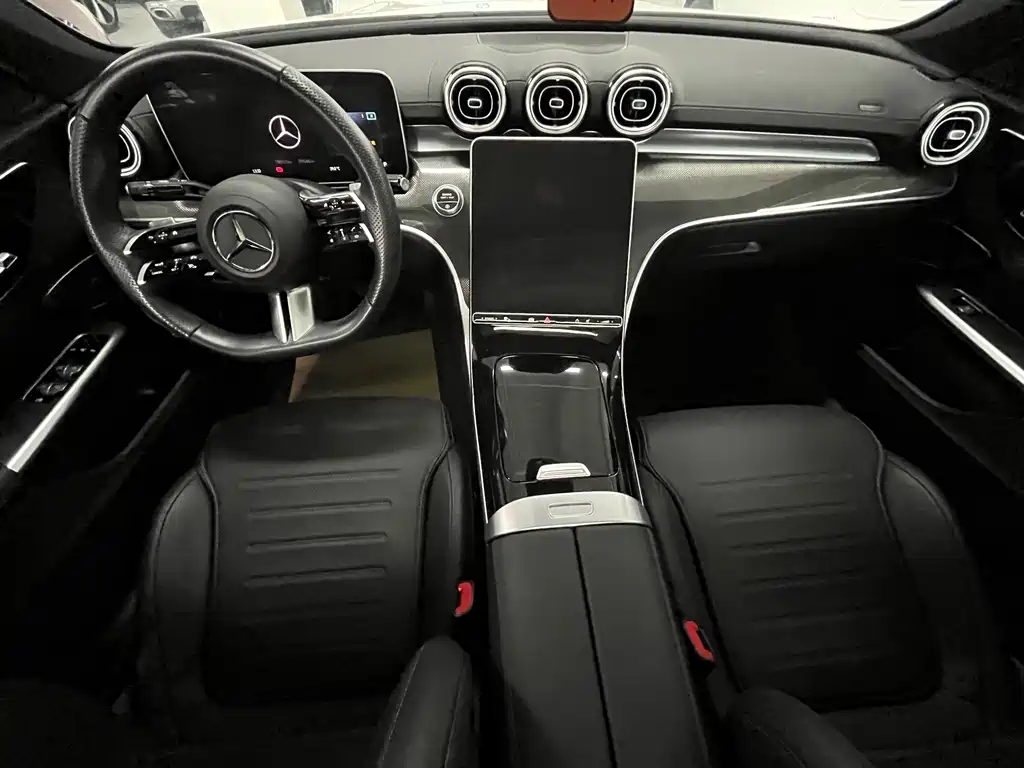 Mercedes-Benz C-Class 2024 — фото 9
