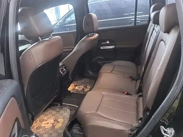 Mercedes-Benz GLB 2023