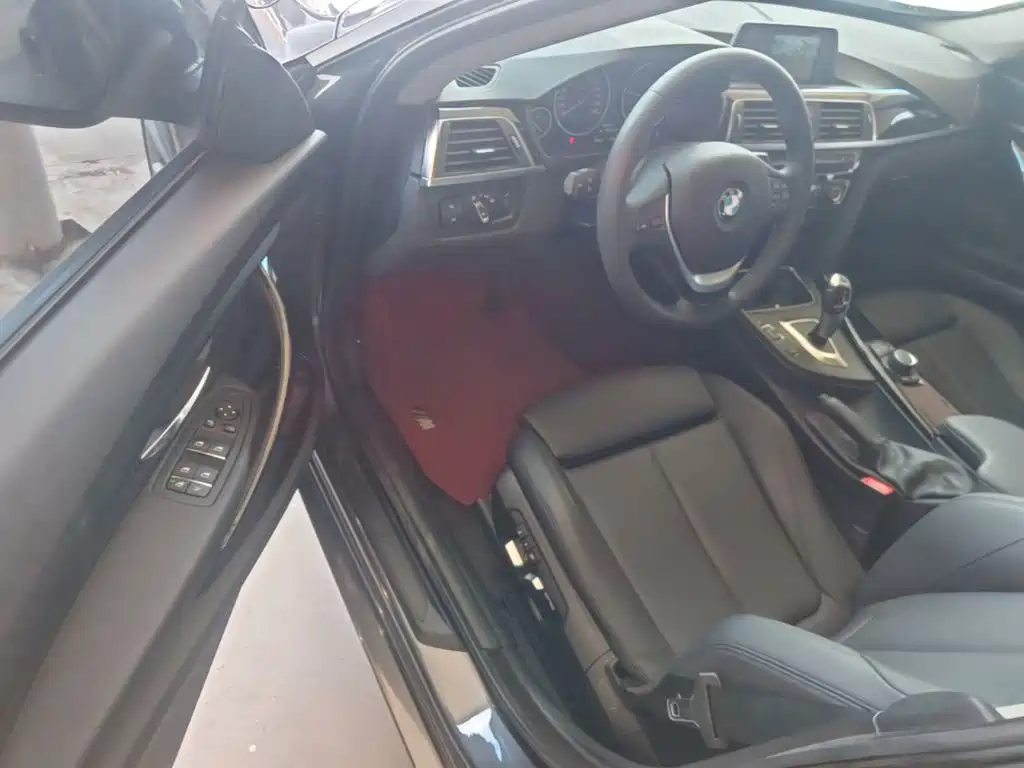 BMW 3 Series GT 2018 — фото 16