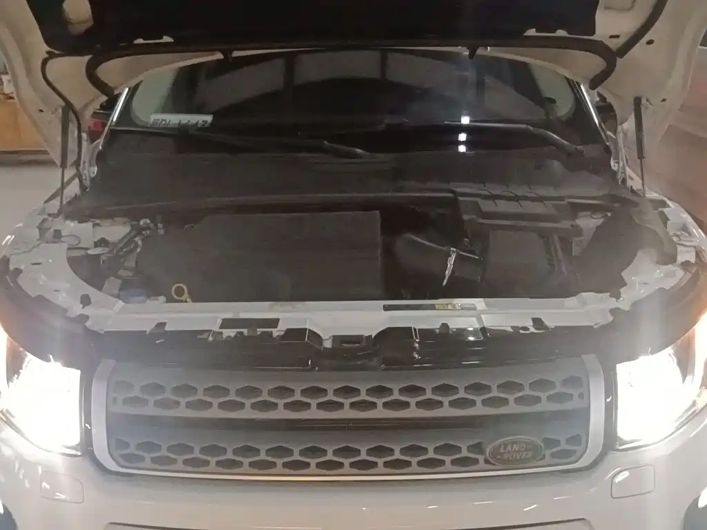 Land Rover Evoque 2018 — фото 16