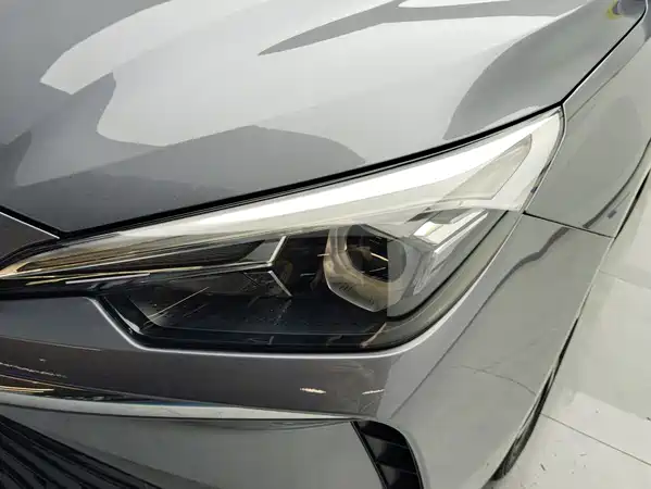 Roewe i5 2025