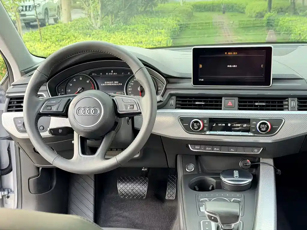 Audi A4L 2017 — фото 12