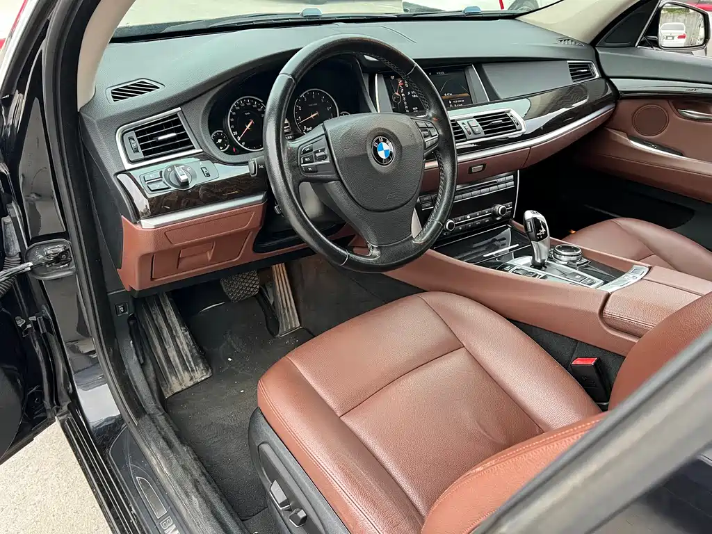 BMW 5 Series GT 2014 — фото 6