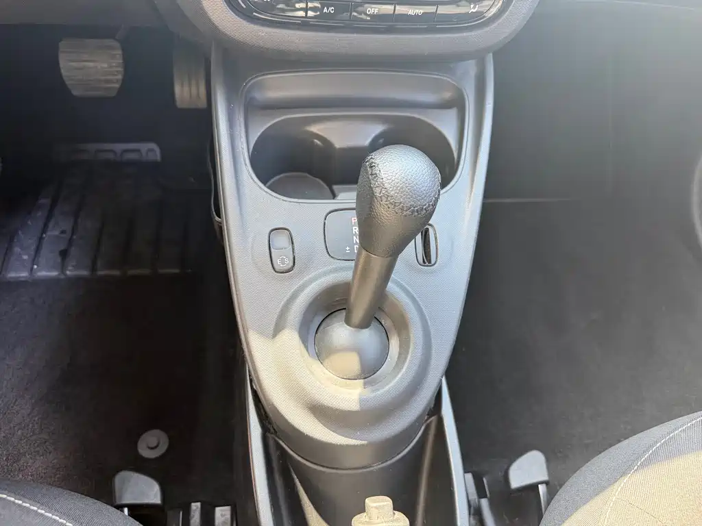 smart fortwo 2019 — фото 12