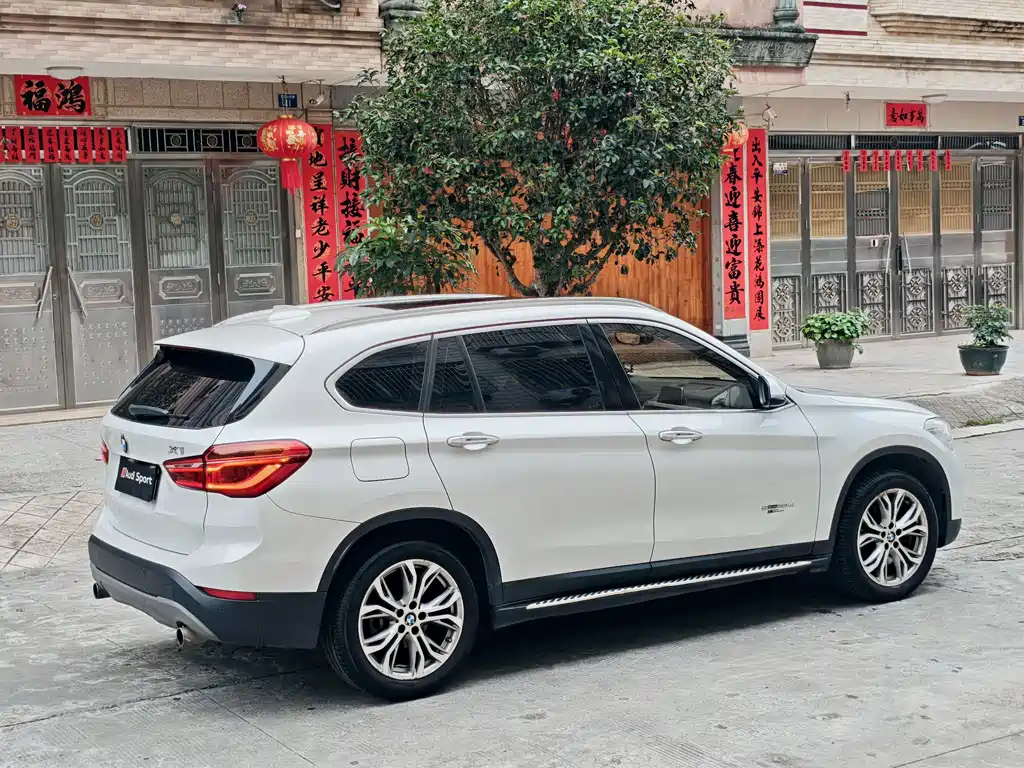 BMW X1 2018 — фото 11