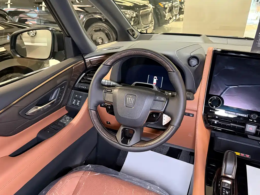 Toyota Vellfire — фото 8