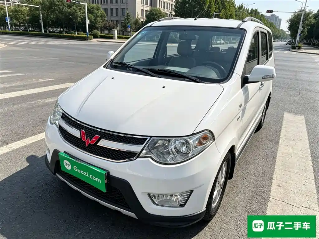 Wuling Hongguang 2015 — фото 2