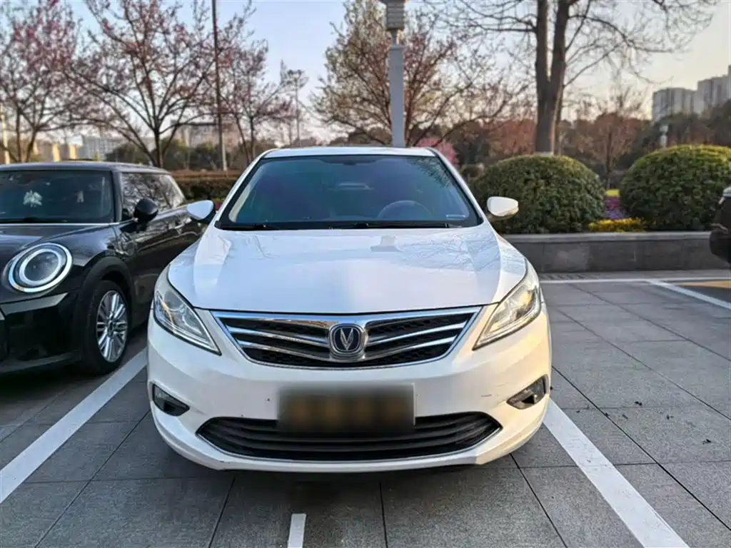 Changan Eado 2015 — фото 16