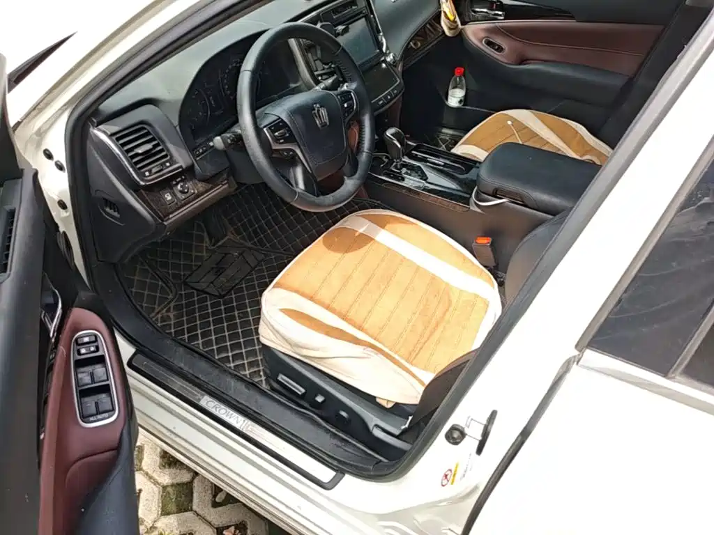 Toyota Crown 2018 — фото 14