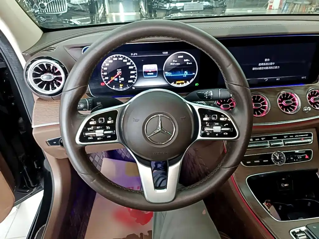 Mercedes-Benz E-Class 2020 — фото 11