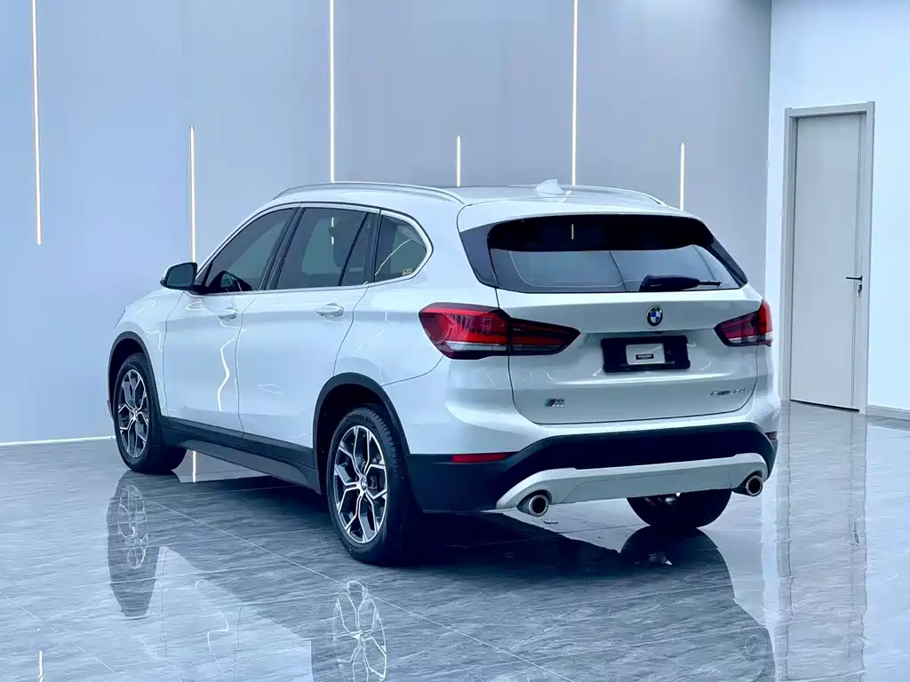 BMW X1 2022 — фото 15