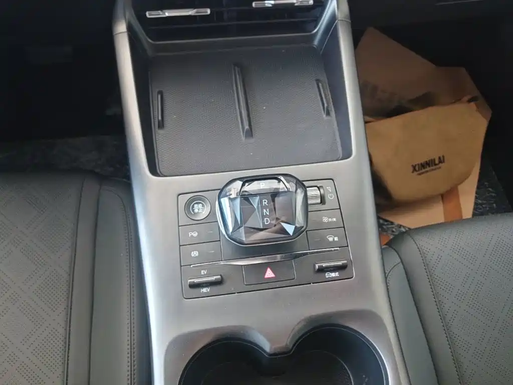BYD Qin PLUS 2025 — фото 14