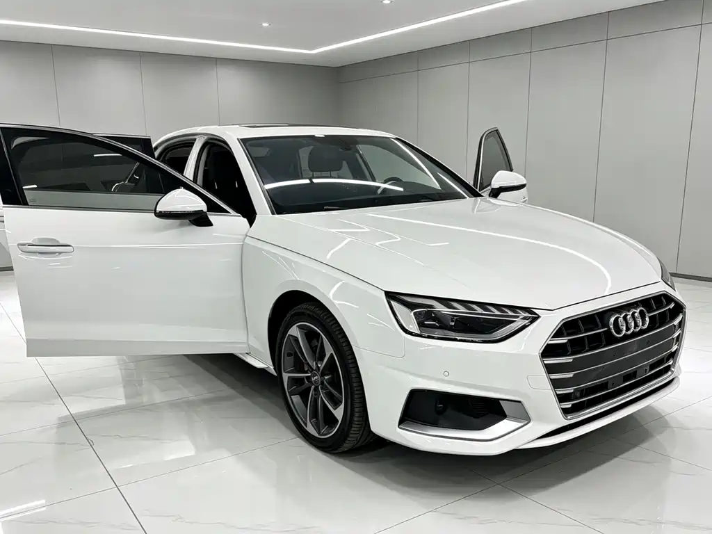 Audi A4L 2022 — фото 3