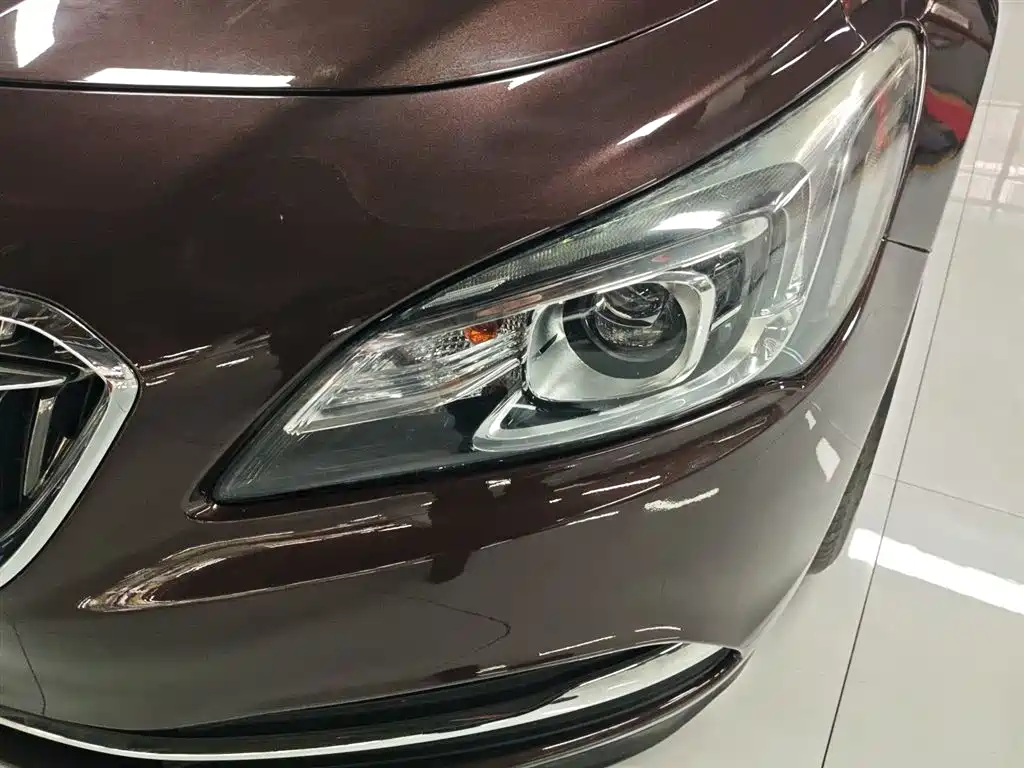 Buick LaCrosse 2016 — фото 24