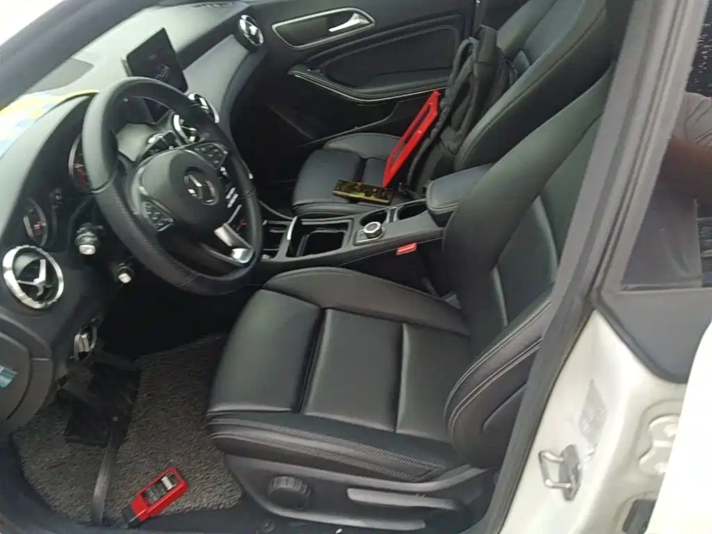 Mercedes-Benz CLA 2018 — фото 15