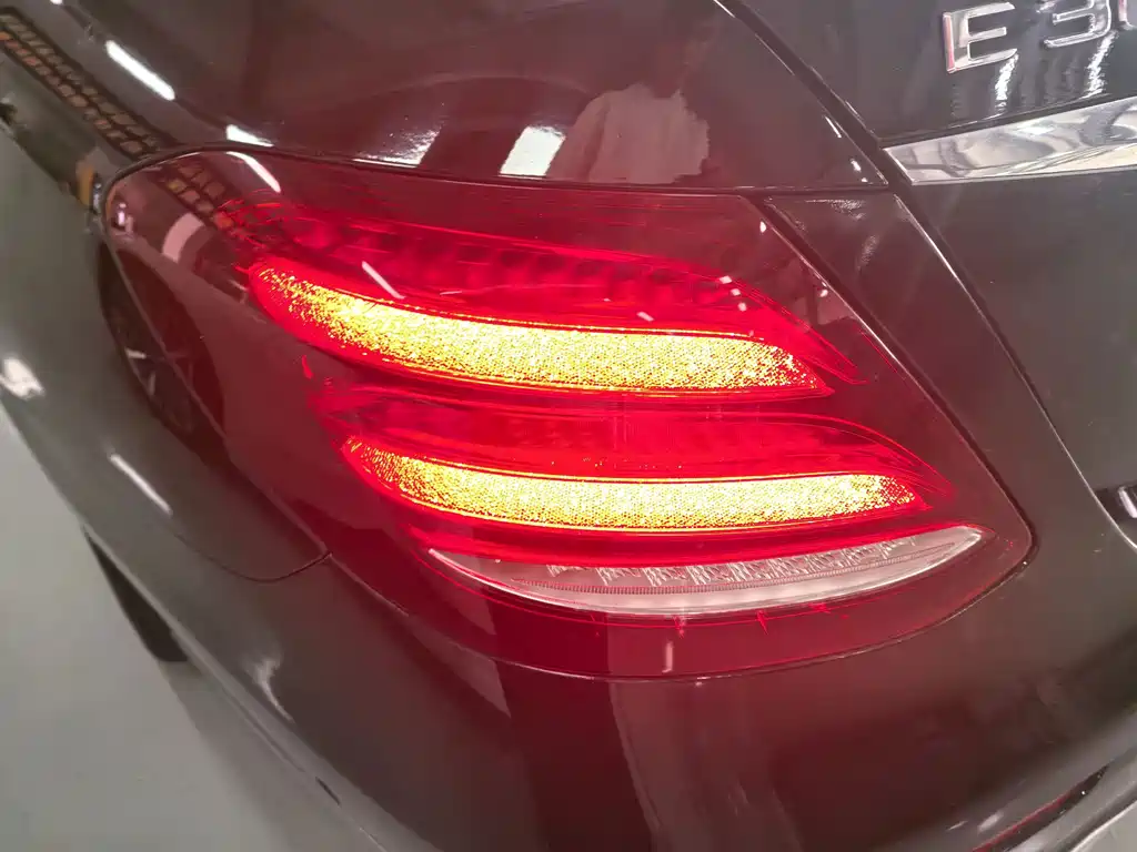 Mercedes-Benz E-Class 2019 — фото 23