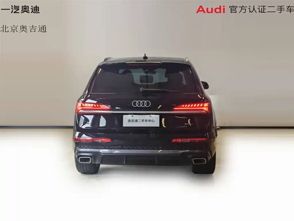 Audi Q7 2025 — фото 15