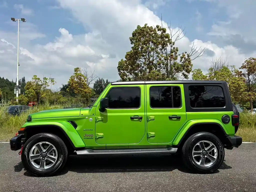 Jeep Wrangler 2020 — фото 10