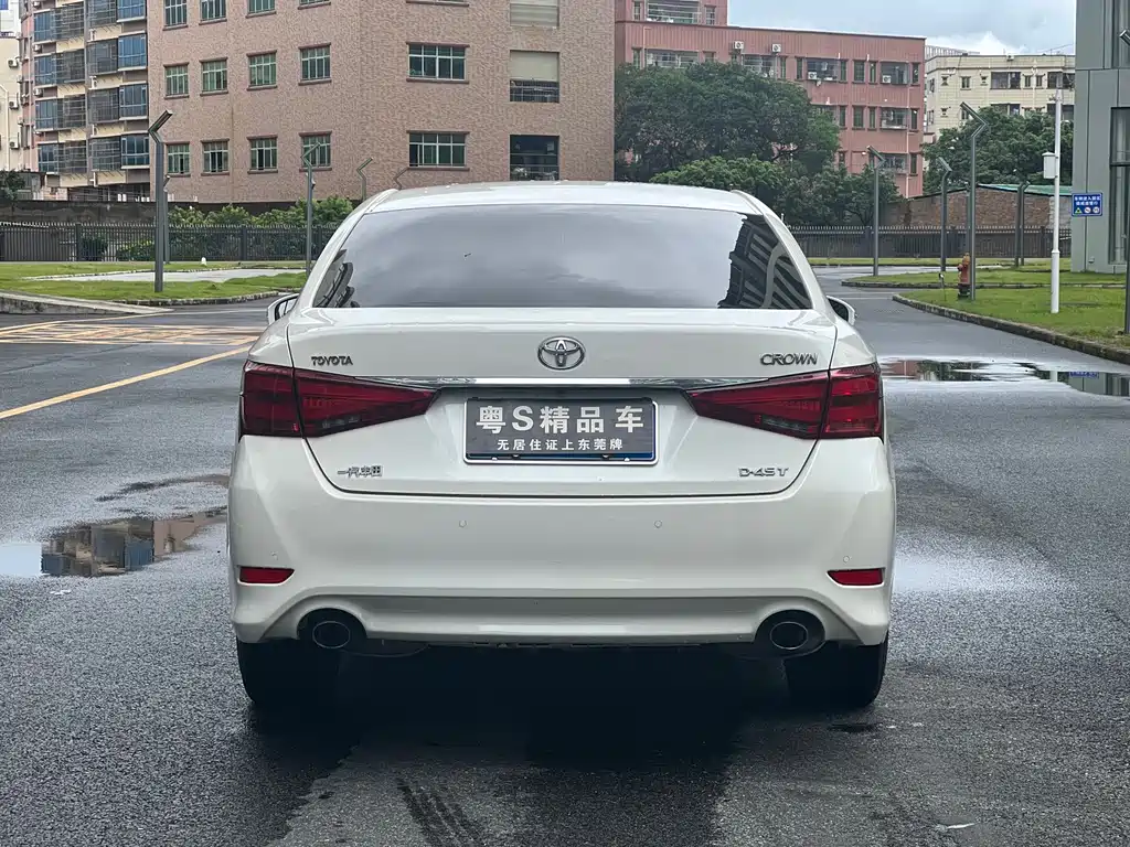 Toyota Crown 2019