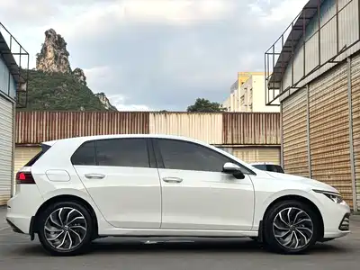 Volkswagen Golf 2023