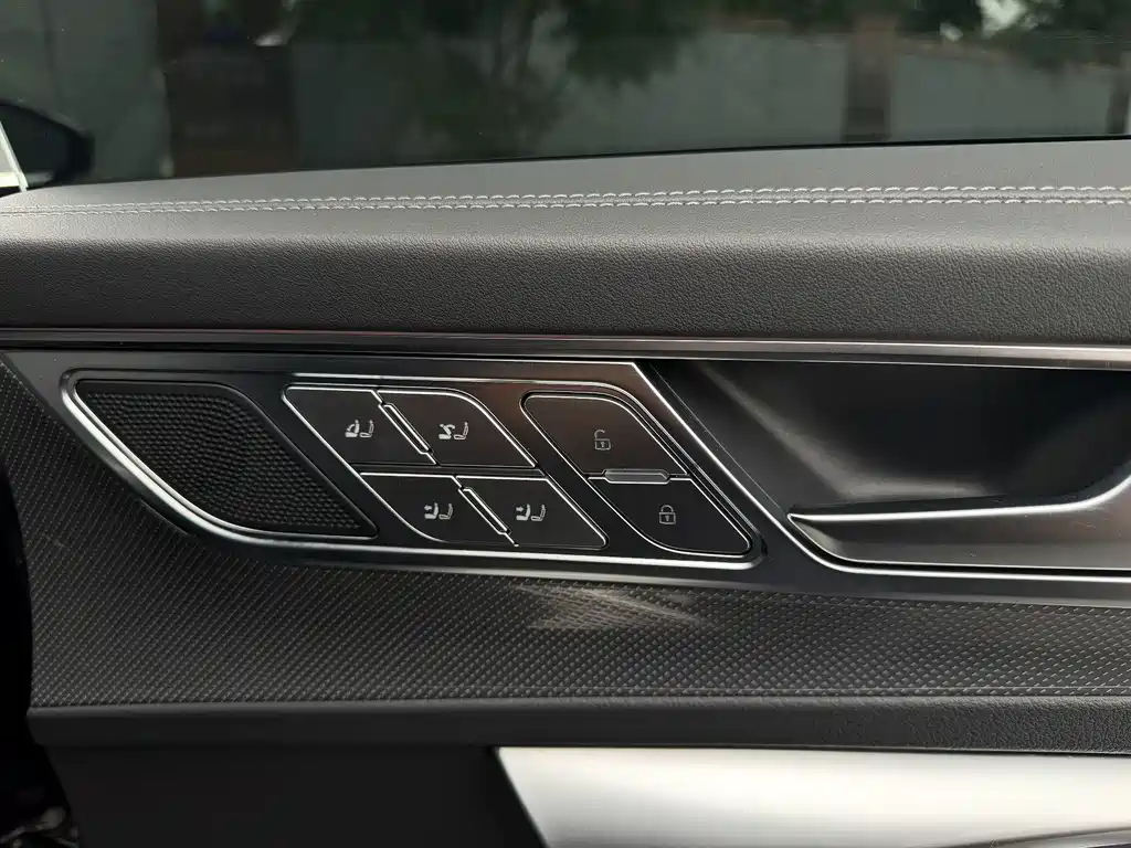 Audi A7L 2024 — фото 10
