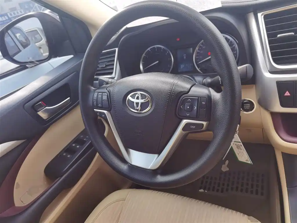 Toyota Highlander 2017 — фото 11