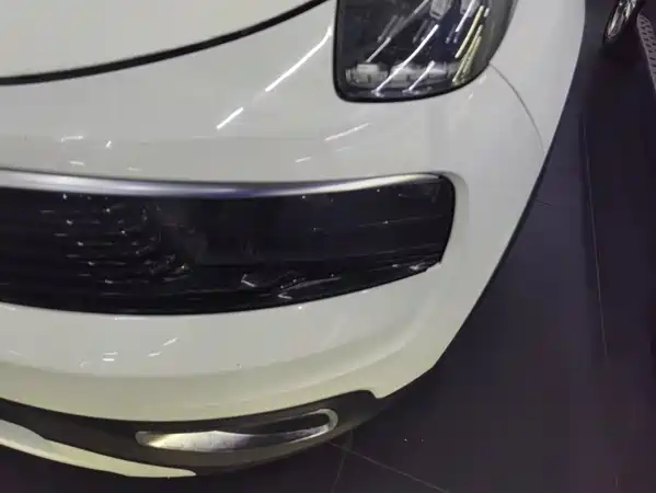 Lynk & Co 01 2018