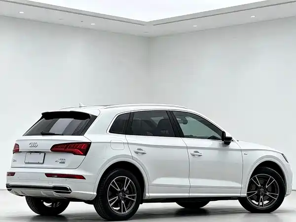Audi Q5L 2020