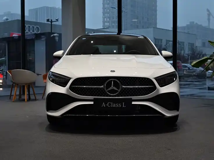 Mercedes-Benz A-Class 2025 — фото 2