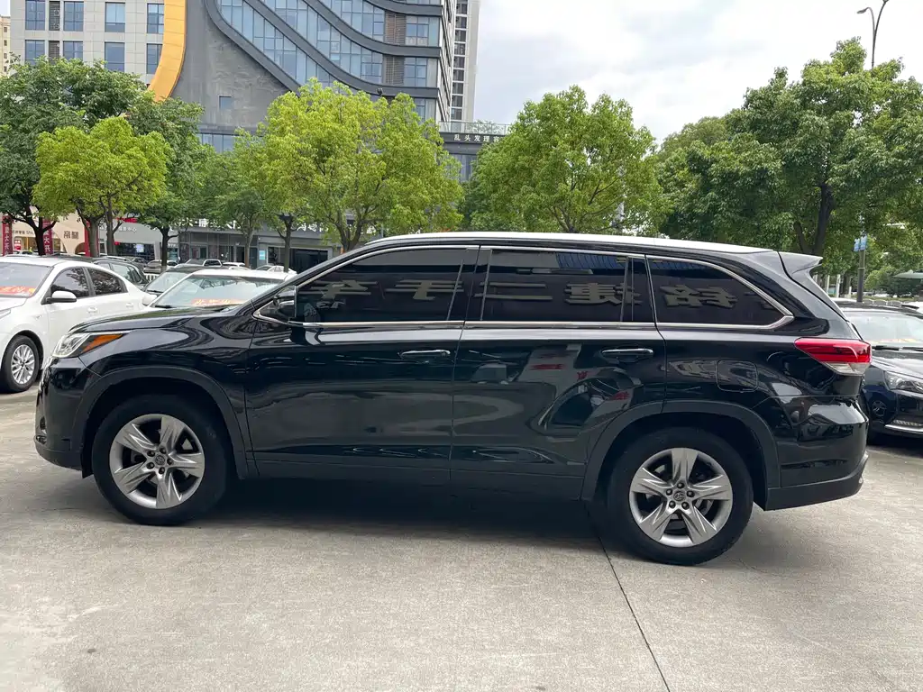 Toyota Highlander 2020