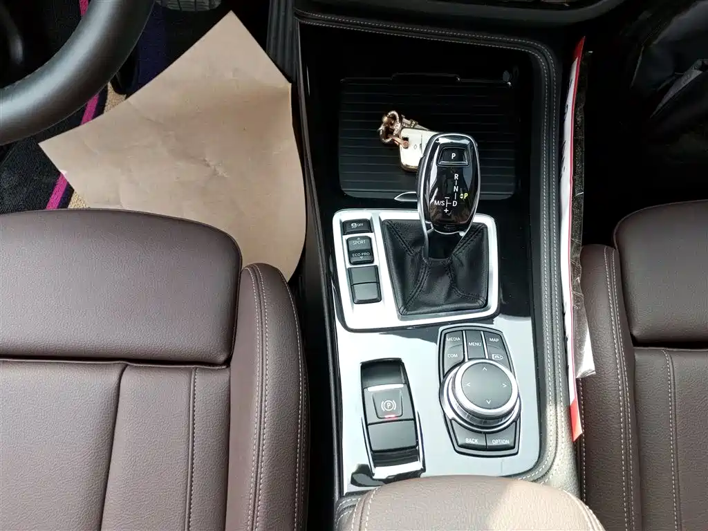BMW 1 Series 2023 — фото 14