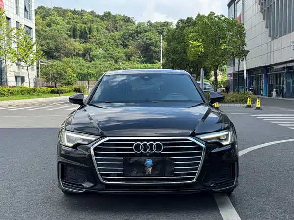 Audi A6L 2022