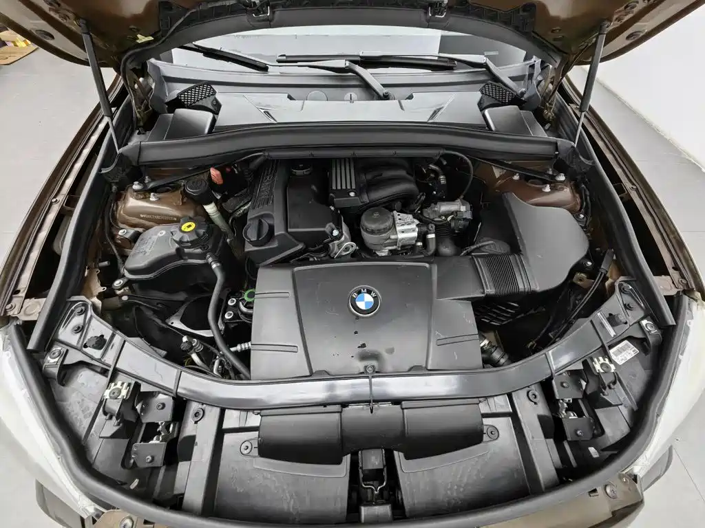 BMW X1 2012 — фото 6