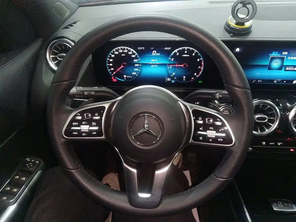 Mercedes-Benz GLA 2021 — фото 7