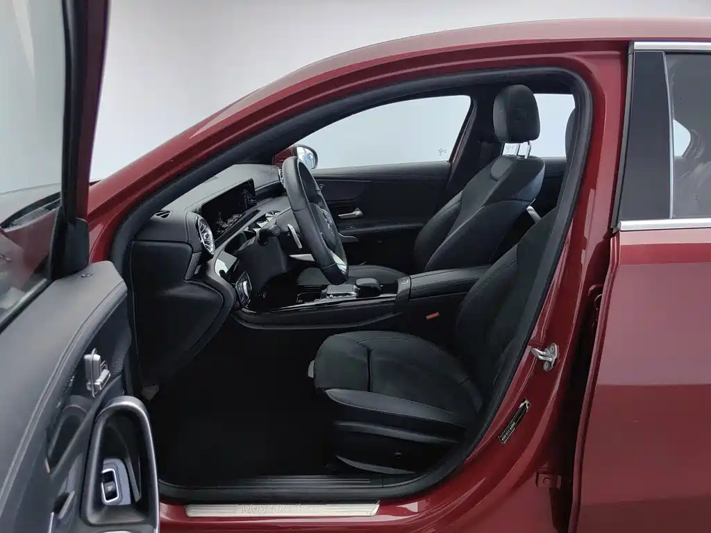 Mercedes-Benz A-Class 2021 — фото 10