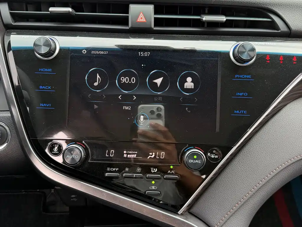 Toyota Camry 2019 — фото 15
