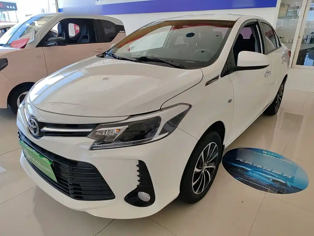 Toyota Vios 2022 — фото 1