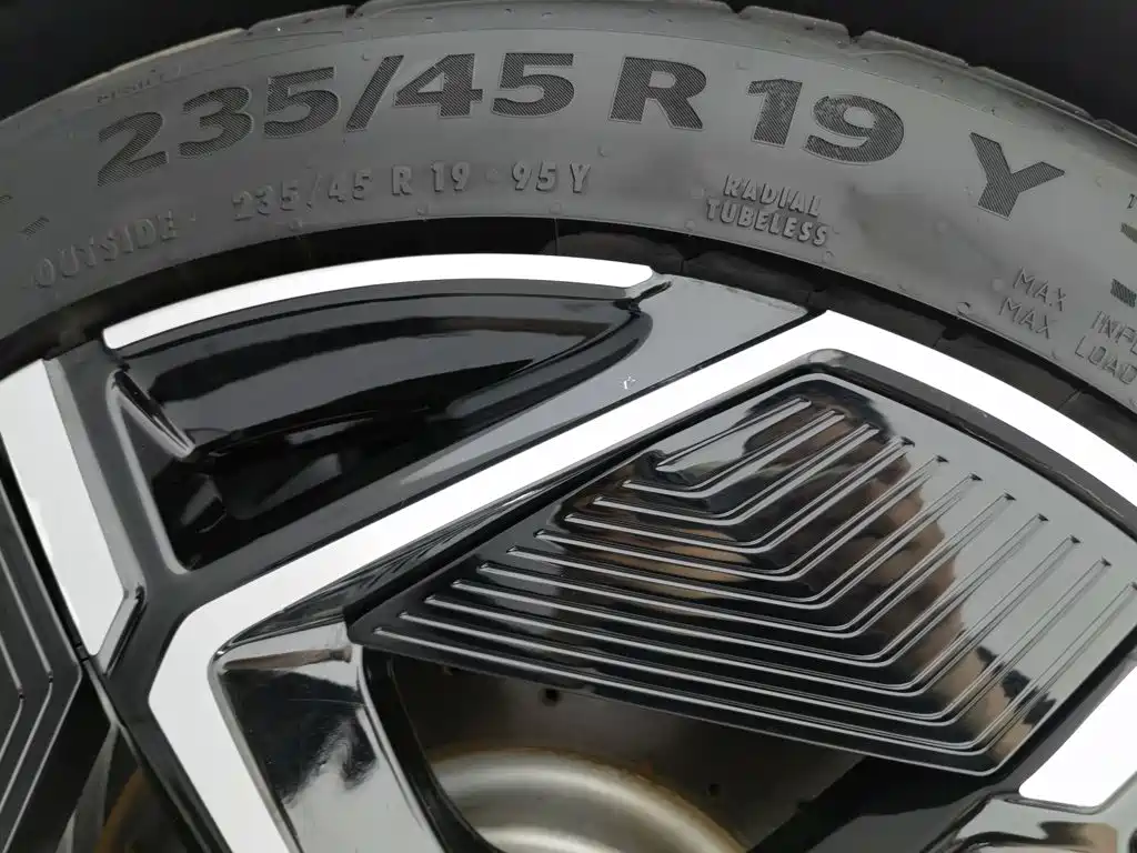 BYD Seal 2024 — фото 24