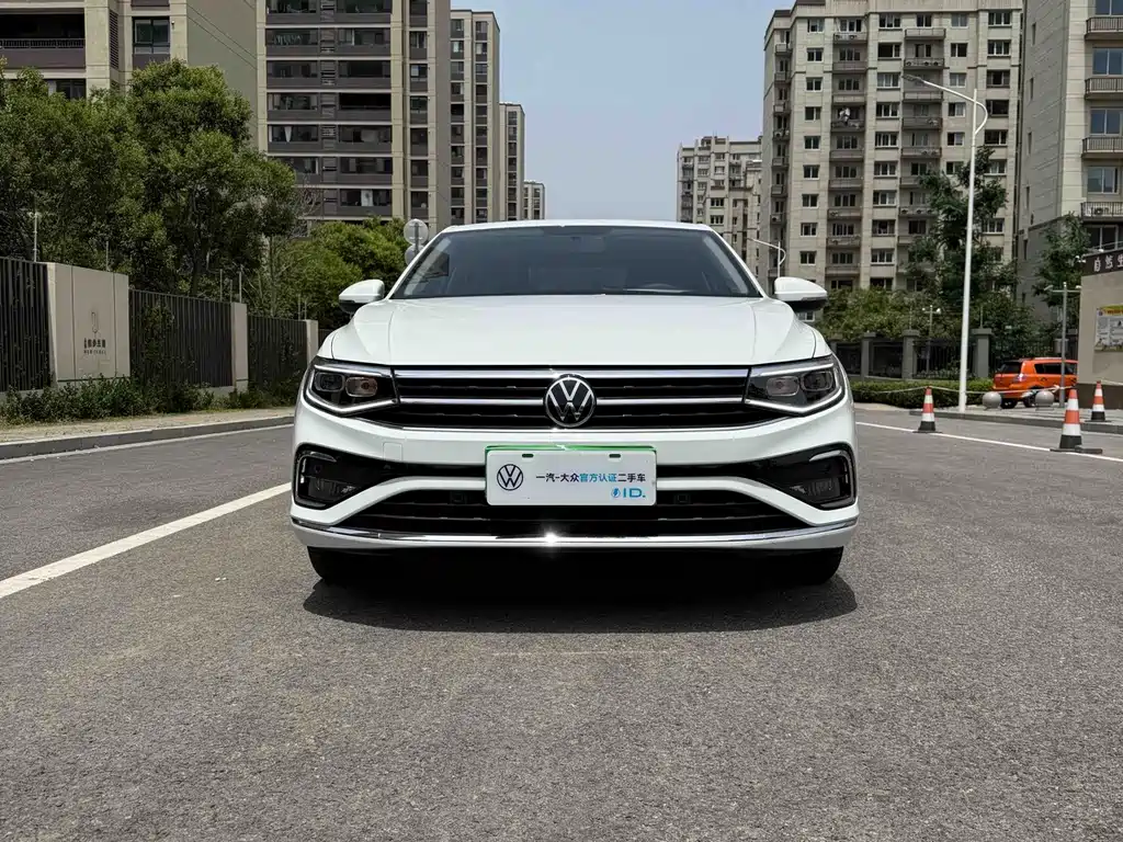 Volkswagen Bora 2023