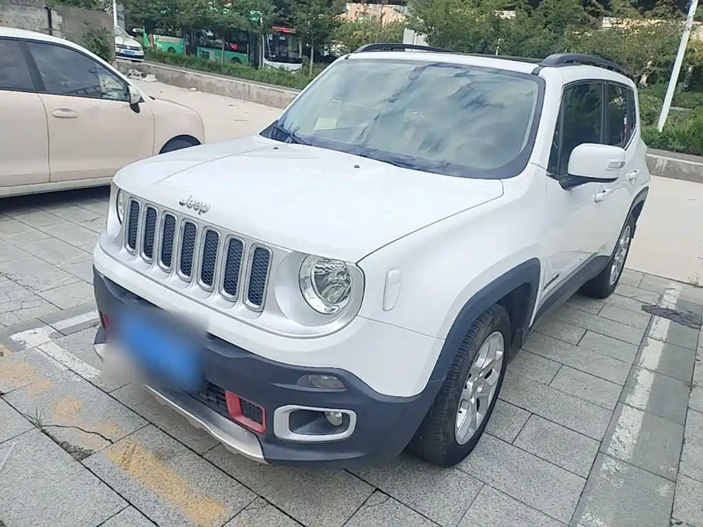 Jeep Freeman 2018 — фото 1