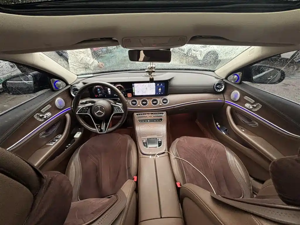 Mercedes-Benz E-Class 2023 — фото 15