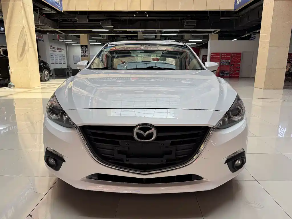 Mazda 3 Axela 2015 — фото 2