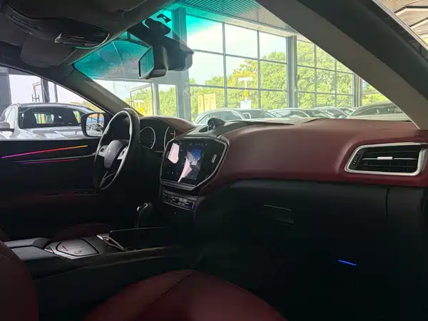 Maserati Ghibli 2016