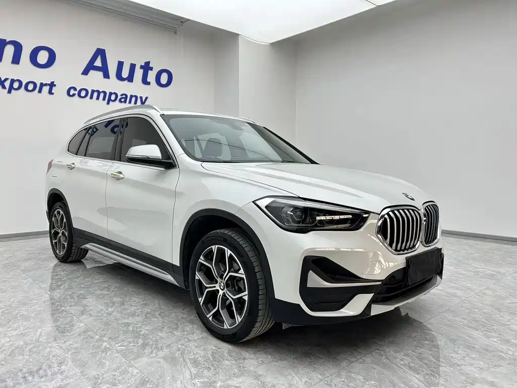 BMW X1 2022 — фото 3