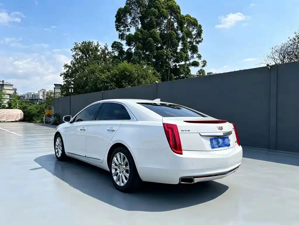 Cadillac XTS 2017 — фото 6