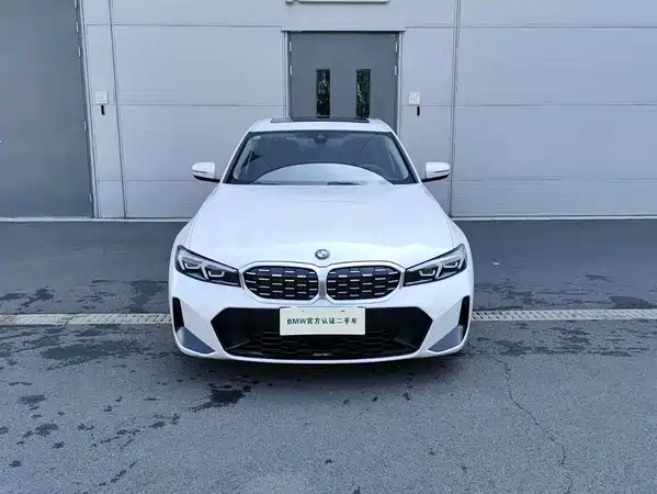 BMW 3 Series 2025